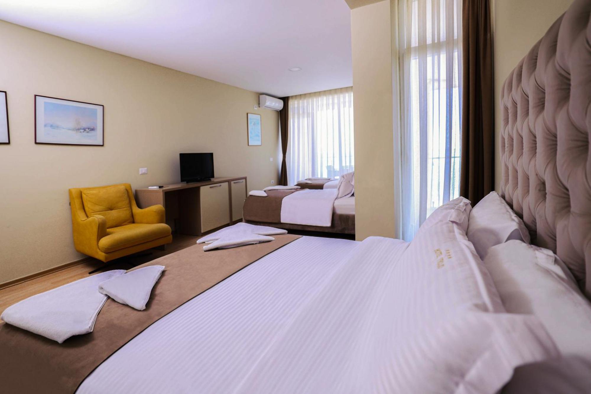 Hotel Frojd - Beach Front Resort เชิงยิน ภายนอก รูปภาพ
